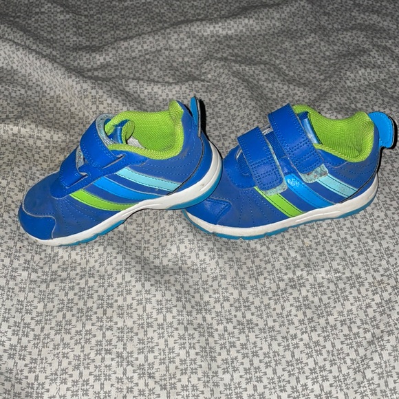 Kid shoes - Picture 2 of 2